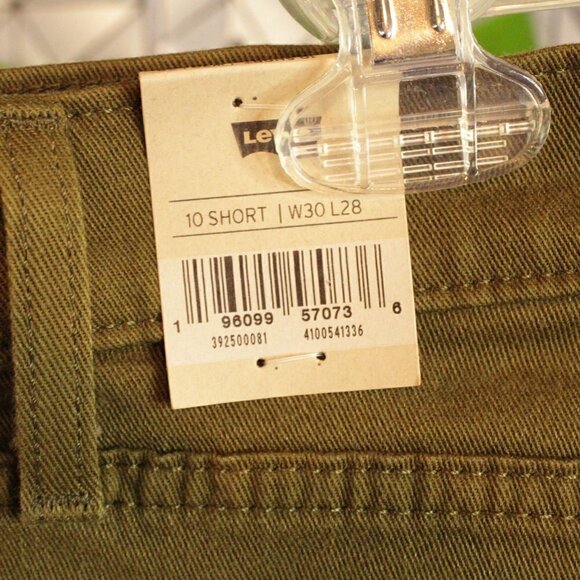 NWT Levi's Red Tab CLASSIC STRAIGHT FIT Straight Mid Rise WOMEN'S JEANS Size 10 - Picture 7 of 12